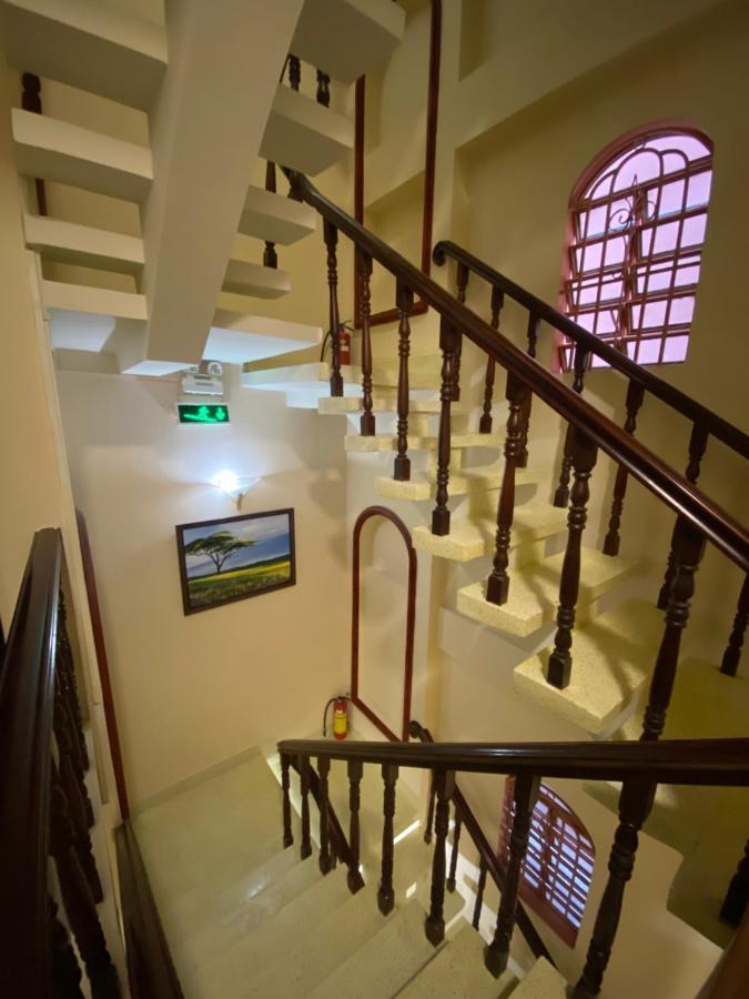 Meru Ho Chi Minh-staden Exteriör bild